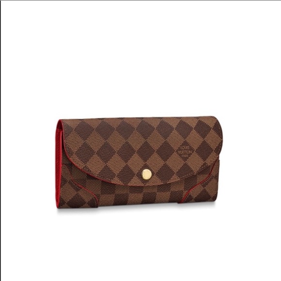 What Color Is The Lining Of A Louis Vuitton Caissa